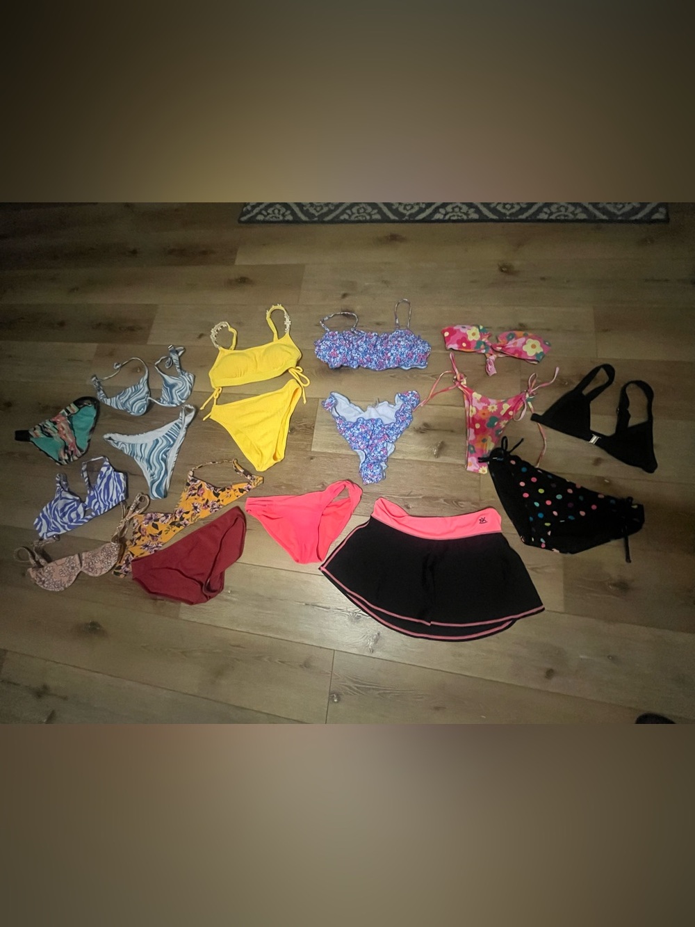 Mixed Women's Swimwear Lot - 17 pieces - Medium and Small Sizes